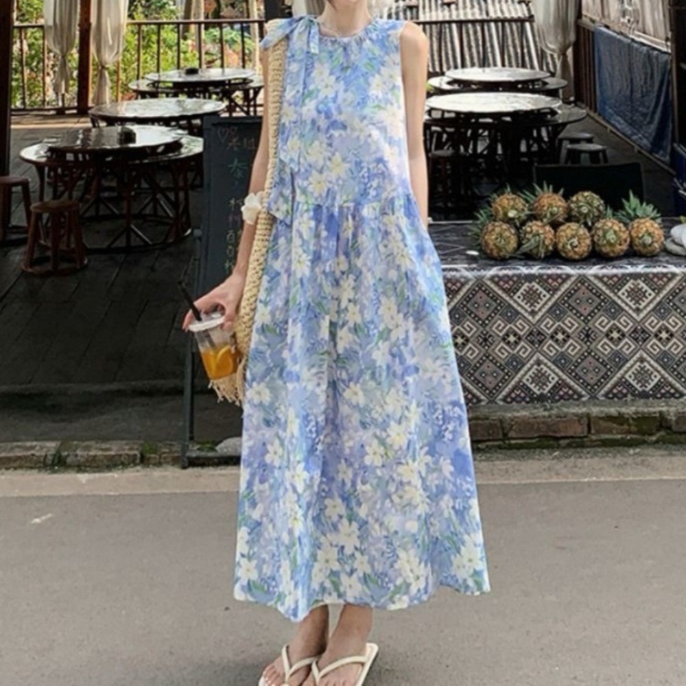 Elegant Blue Floral Maxi Dress